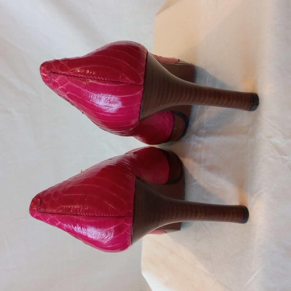 Pumps - Picture 3 of 13